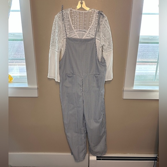 Women’s 2 pc. Overalls & Lacey Bell Sleeve Button Downwn Blouse Sz Large… - Picture 1 of 6